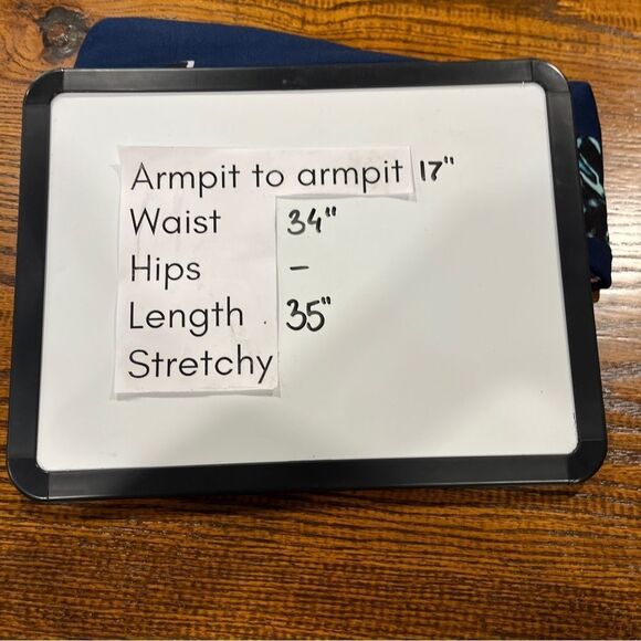 Floral cold shoulder short sleeve loose fit dress size medium - Picture 7 of 12